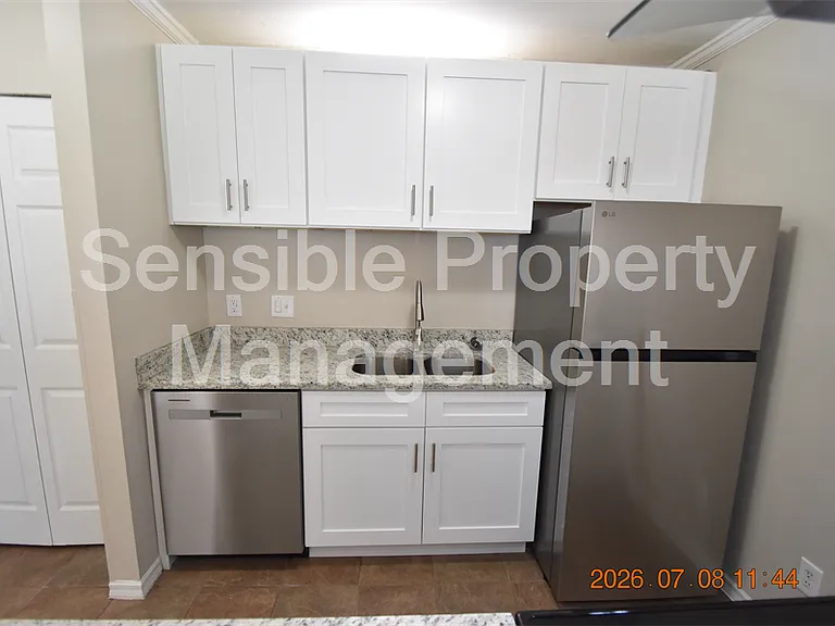 2302 Maki Rd #2 — Photo 8