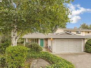 19 Bloch Ter, Lake Oswego, OR 97035