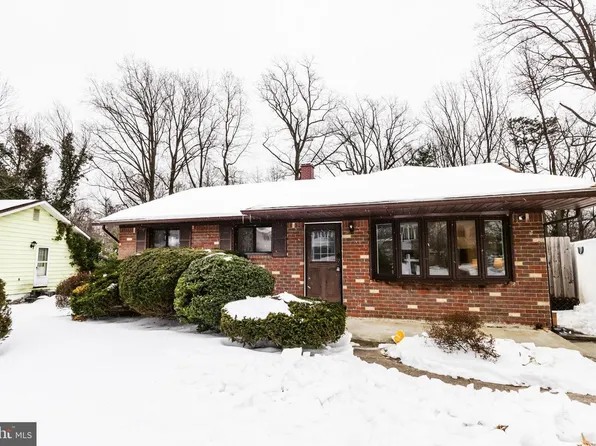 545 Crestpark Dr, Glen Burnie, MD 21061