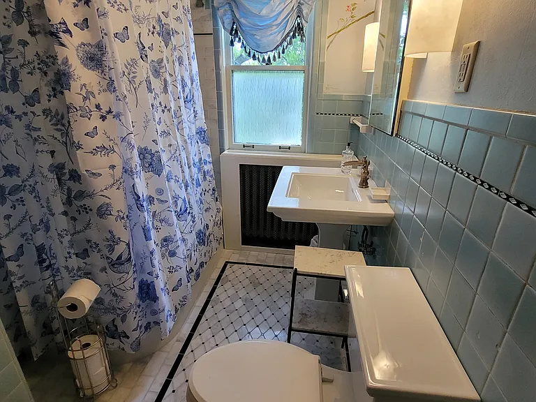 1826 Summit Ave #1 — Photo 7