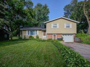 845 Prairie Ave, Faribault, MN 55021