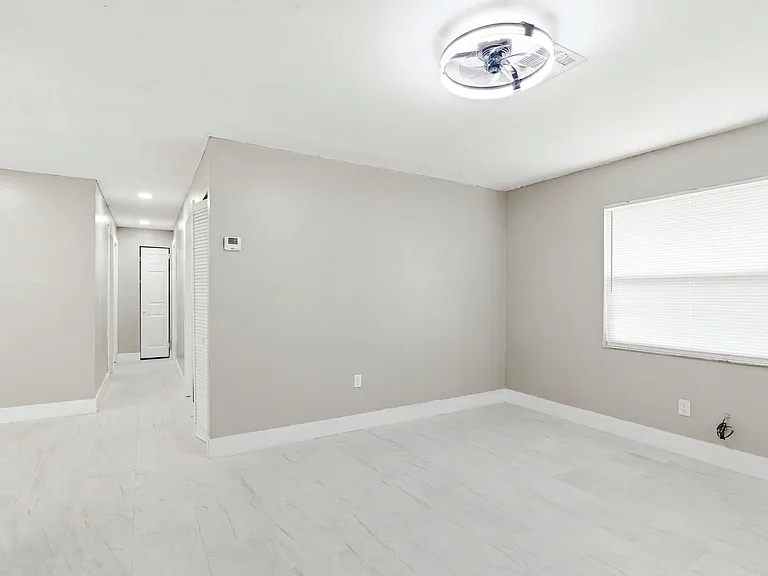 919 Fern Ave — Photo 3