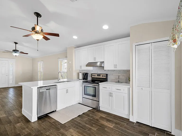 11806 Whisper Creek Dr — Photo 15