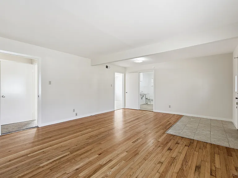 10830 Cotillion Dr — Photo 6