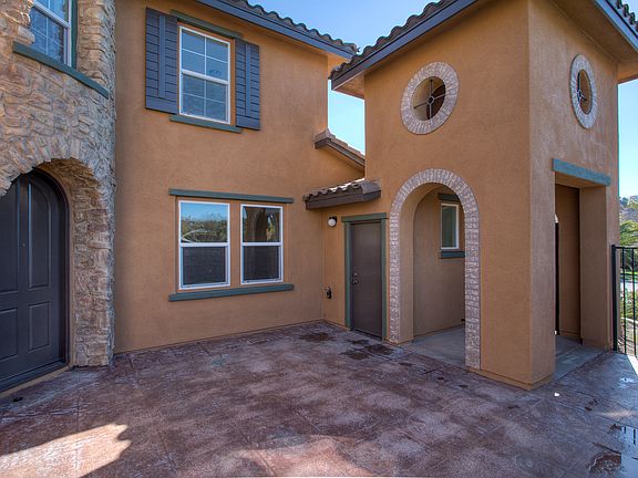 3rd image of 5526 Papagallo Dr