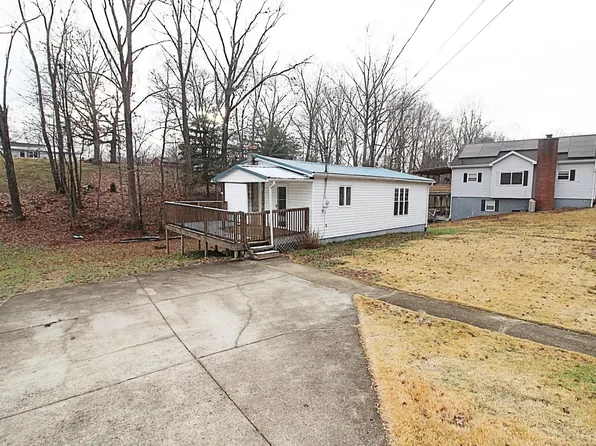 490 Walker Ave, Raceland, KY 41169