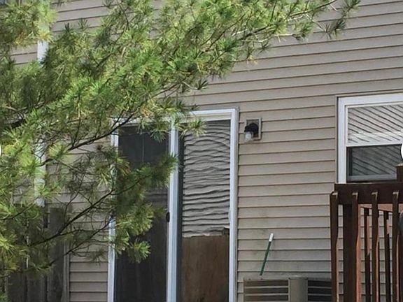 2nd image of 856 Noddymill Ln E #856