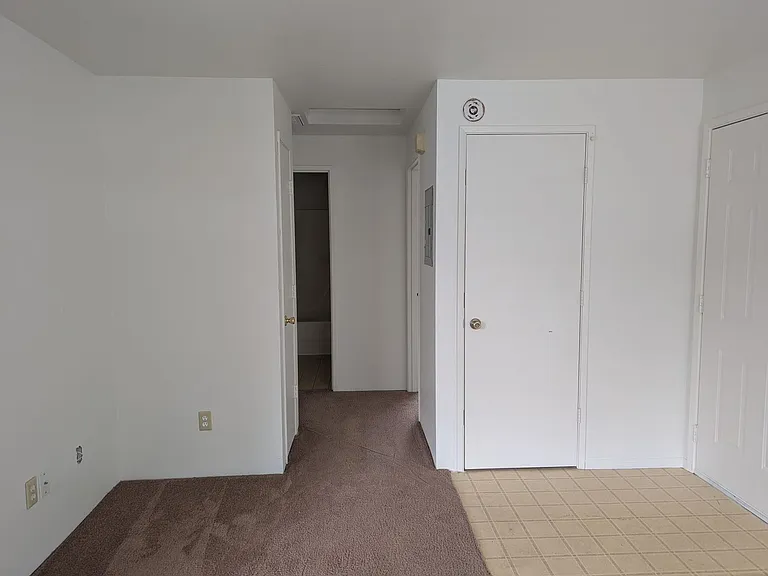 668 NE Johnson St — Photo 3