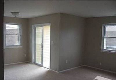 2nd image of 16 Tollgate Pl Unit 6