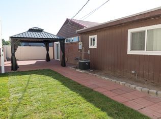 398 1/2 SW 12th St, Ontario, OR 97914