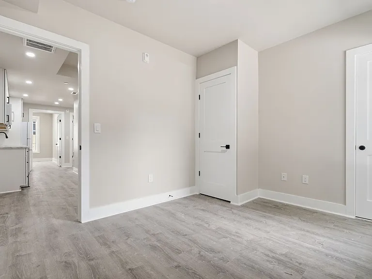 727 16th St NE — Photo 31
