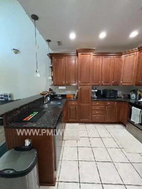3 bed, 2.5 bath, 1664 sqft, $1,650 — Photo 4