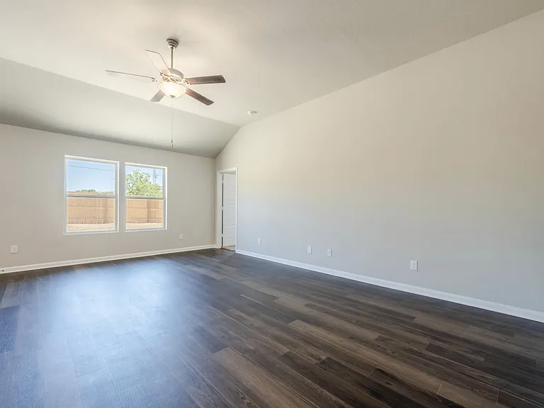 7106 Emerald Valley — Photo 8