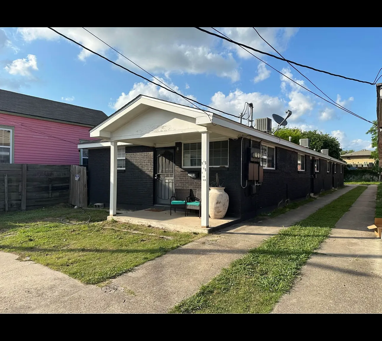 2523 Saint Ann St — Photo 2
