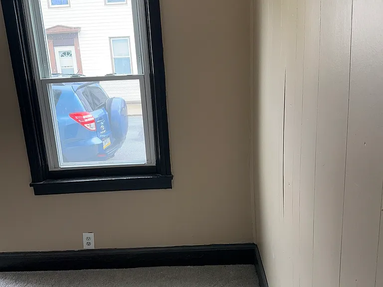 31 W Green St — Photo 23