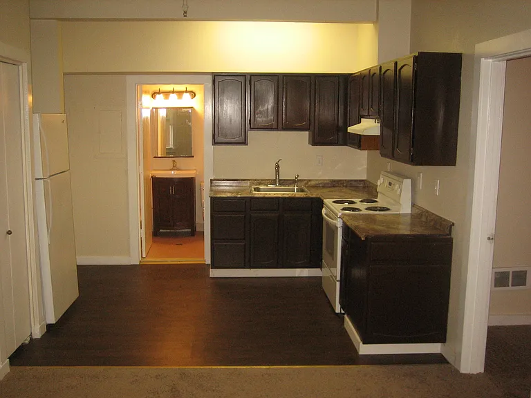 2109 NW Northrup St #3 — Photo 6