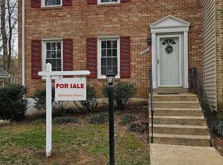 9920 Kingsbridge Dr, Fairfax, VA 22031