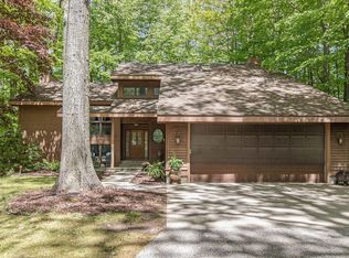 6738 W Timber Ln, Ludington, MI 49431