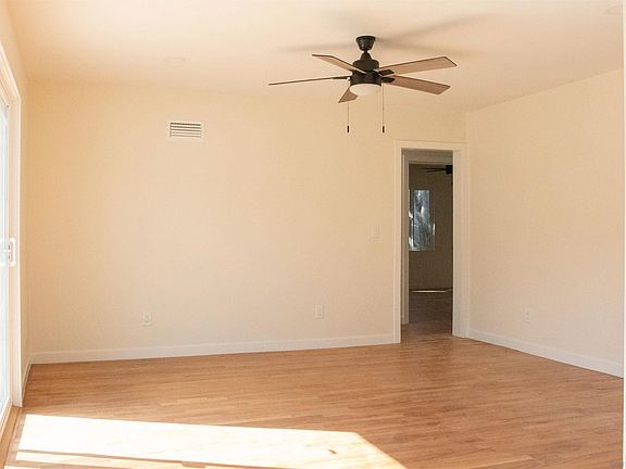 2nd image of 6615 Estrella Ave