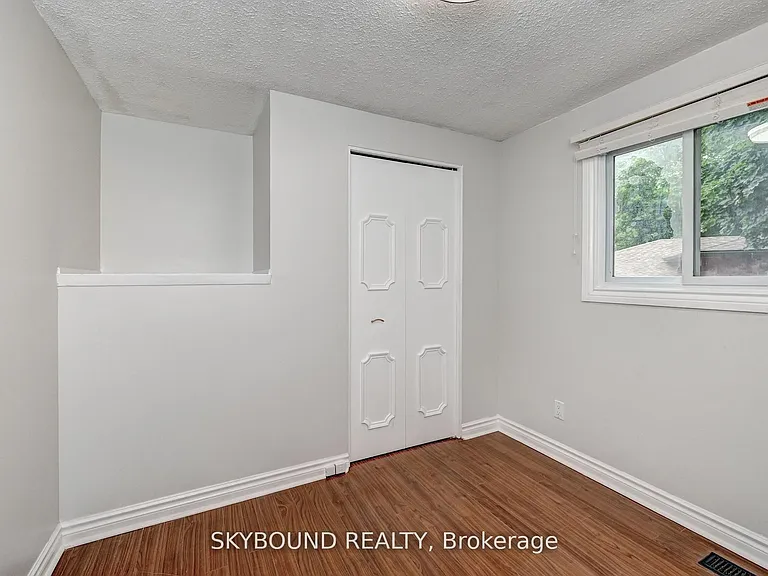 48 Cluthe Cres — Photo 29