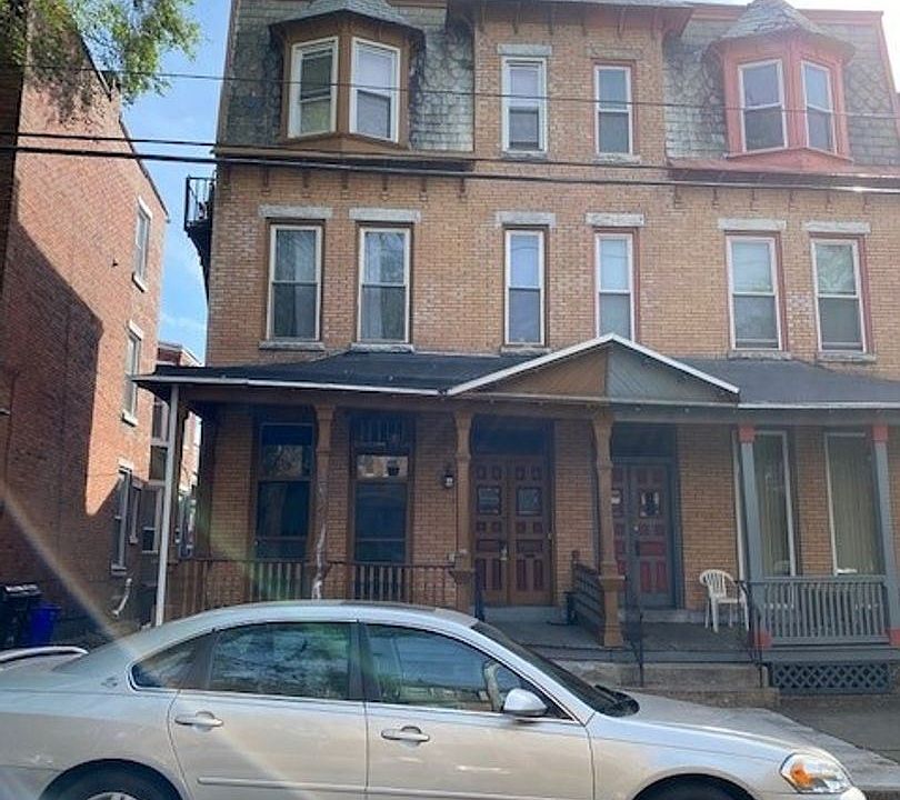 1st image of 1623 Green St APT 1