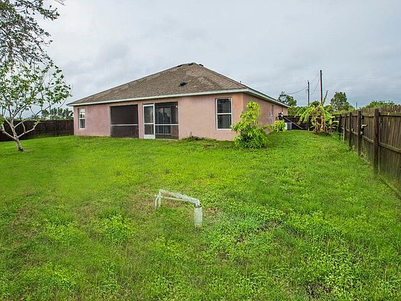 4th image of 3912 NE 16th Pl
