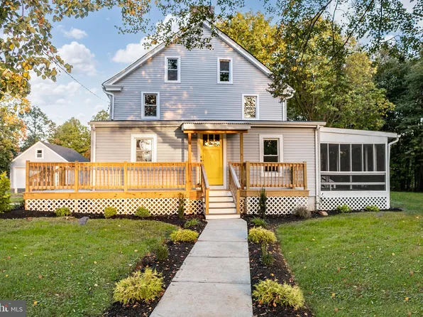 822 N Island Rd, Columbus, NJ 08022