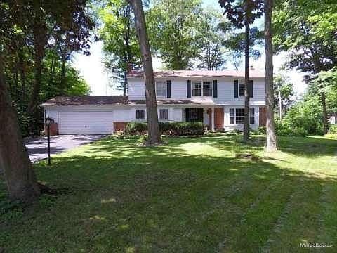 2nd image of 29127 Summerwood Ct