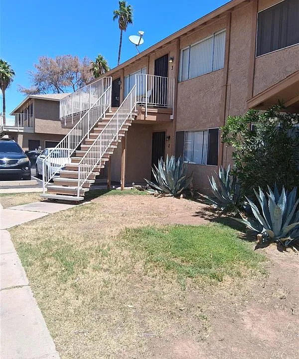 3308 W Loma Ln
