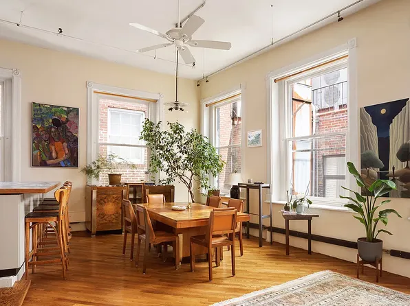 38 White Street image 1 of 13