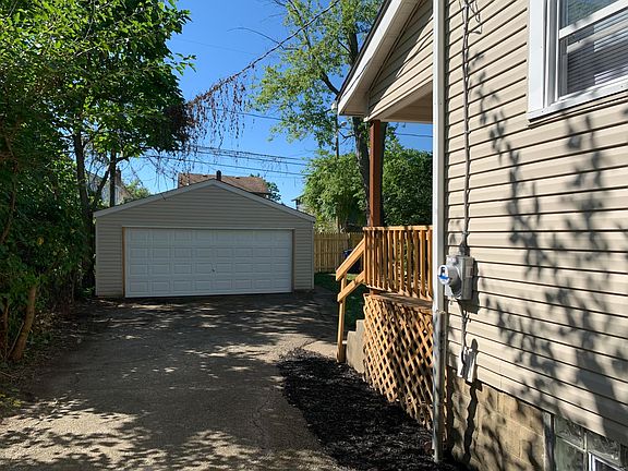 4th image of 1197 E 21st Ave