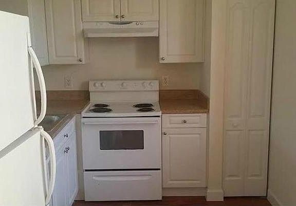 2nd image of 835 NE 212th Ter
