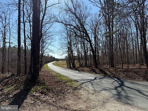 2nd image of 3B Maple Bridge Rd