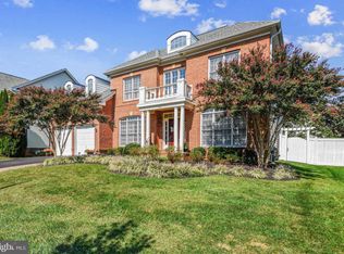 705 Pearson Point Pl, Annapolis, MD 21401