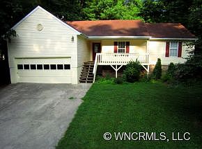 1st image of 300 Fountain Trace Dr
