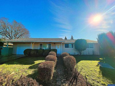 1025 Kelowna Ct, Woodburn, OR, 97071