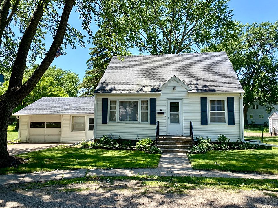 1st image of 15 Briar Pl