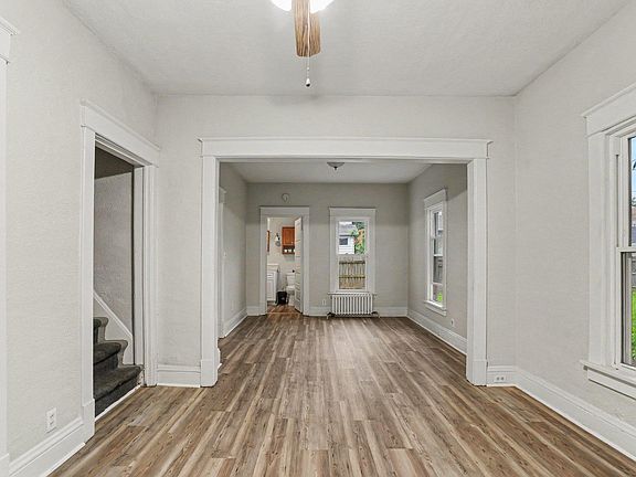 5th image of 910 Milton St