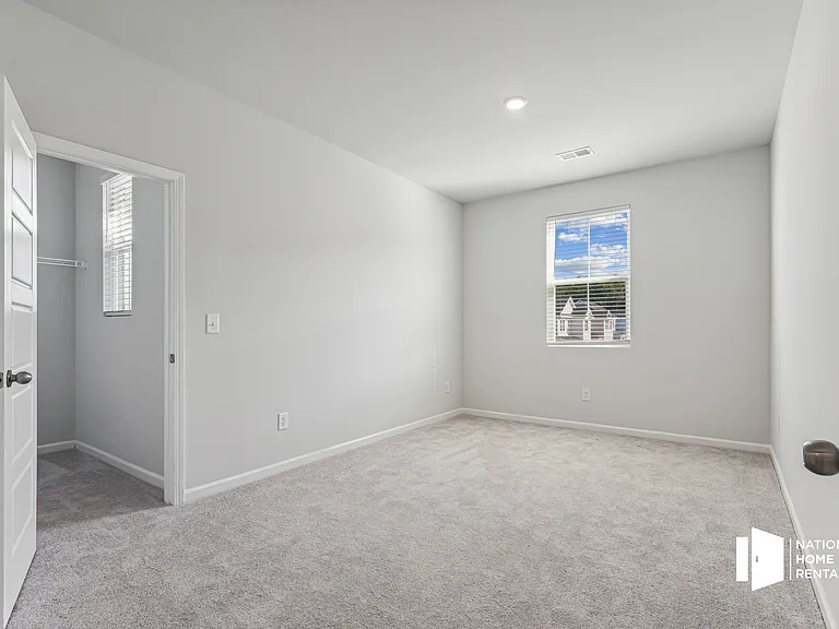 173 Cypress Dr — Photo 8