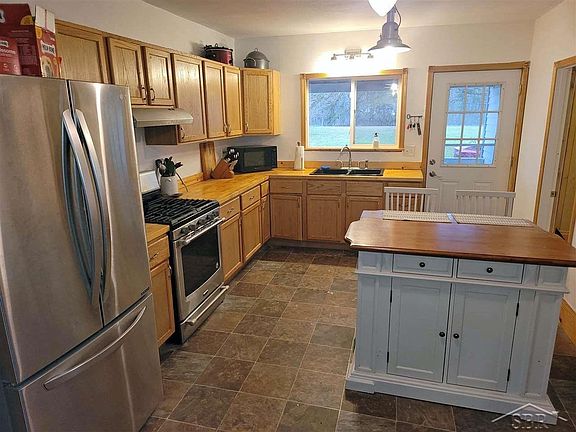 3rd image of 5527 Forest Ave