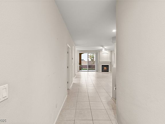5th image of 805 Dana Hills Ct Unit 102