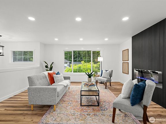 3rd image of 3085 Aegean Boulevard NE