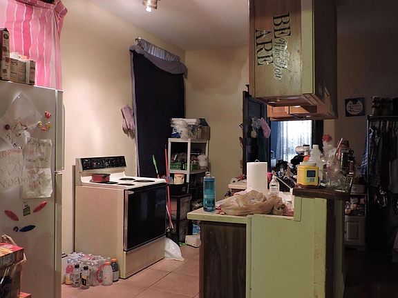 4th image of 3519 Stacey Ave