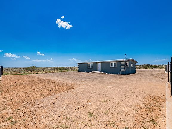 2nd image of 2100 9th Ave NW