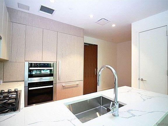 2nd image of 13327 39th Ave #3M