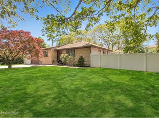 218 Gleeland St, Deer Park, NY 11729