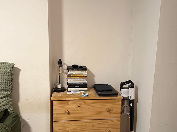 2nd image of 304 E 41st St APT 305A
