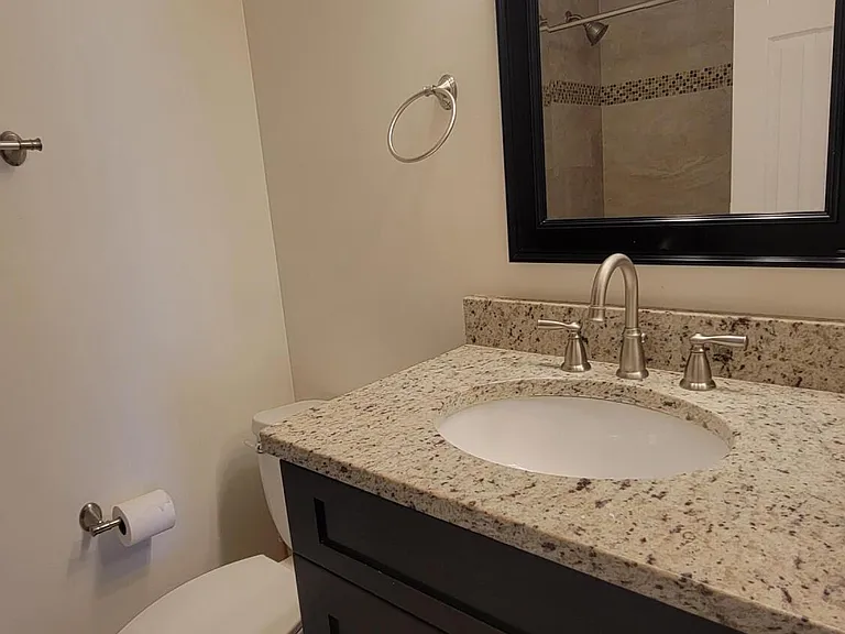 1072 Keystone Dr N #A — Photo 20
