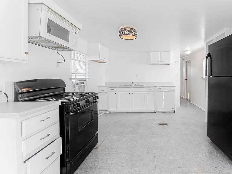 410 N Amy Ln #7 — Photo 2