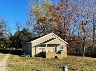 511 McKennon St, Berryville, AR 72616